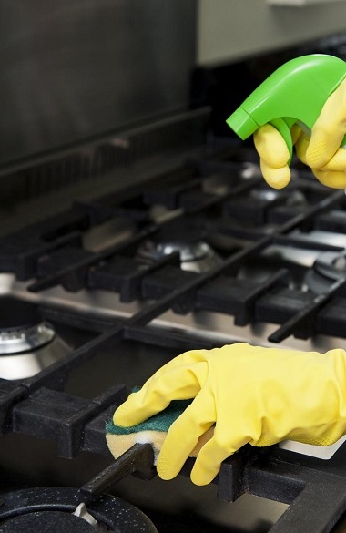 Cleaning stainless steel gas hobs